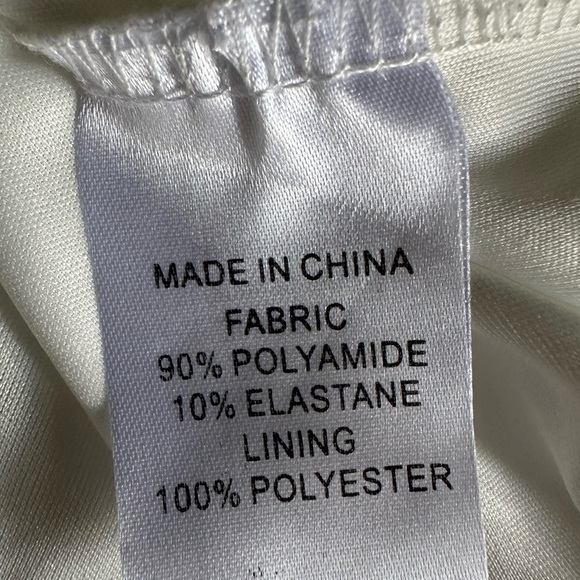 Elegant Lace Long Sleeve Dress in Cream (907) - Picture 7 of 15